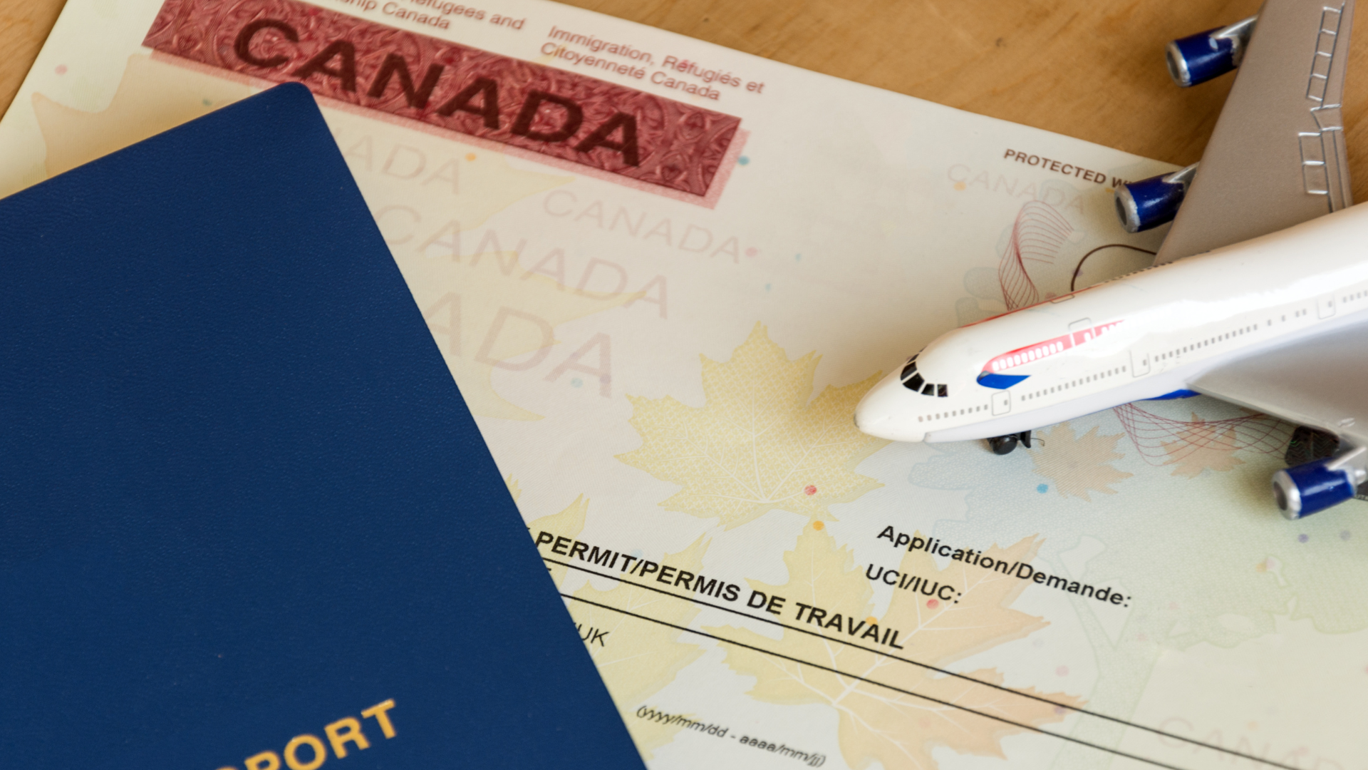 Số giấy phép du học Canada giảm 45%
