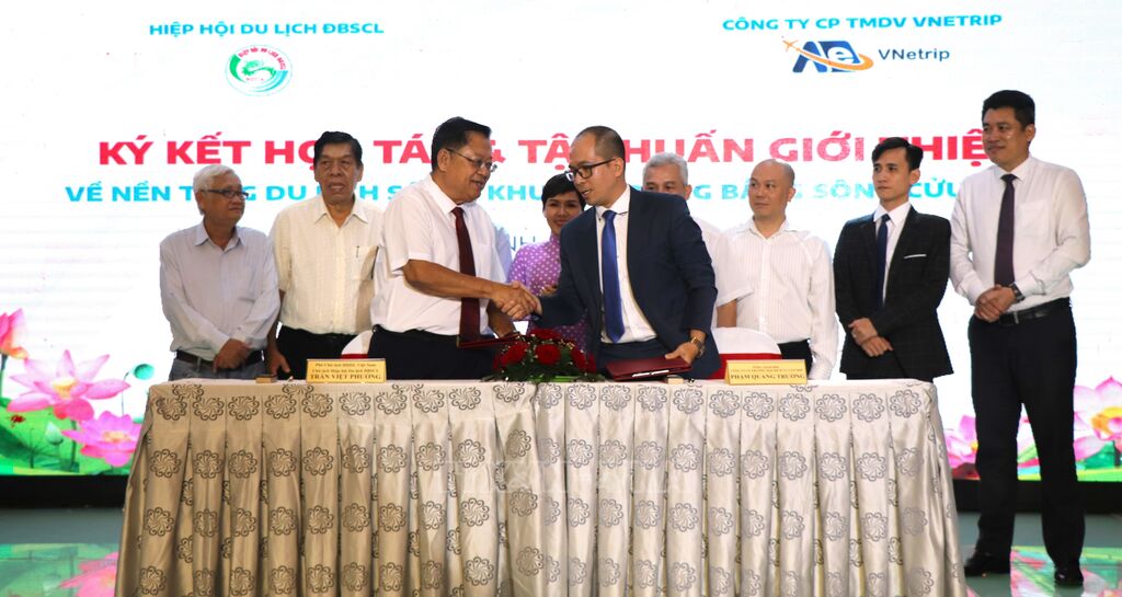 Xây dựng hệ sinh thái du lịch số liên kết vùng