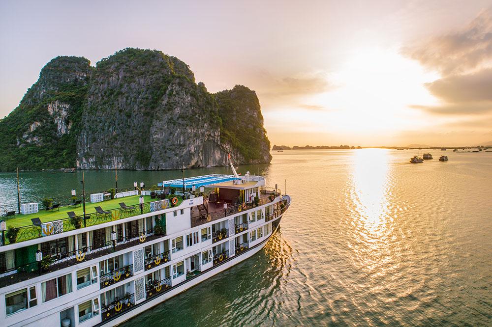 Tour Châu Đốc 1 ngày 1 đêm: Hành hương Miếu Bà Chúa Xứ