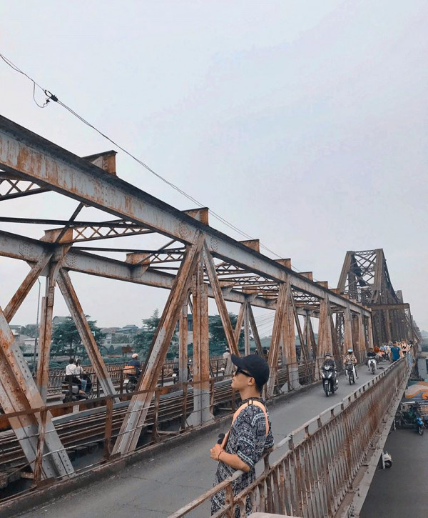 CẦU LONG BIÊN ĐÃ TRỞ THÀNH MỘT TỌA ĐỘ “SỐNG ẢO” QUEN THUỘC CỦA GIỚI TRẺ HÀ  THÀNH