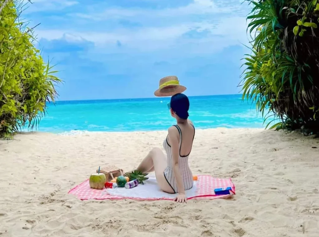 Tắm biển tại bãi cạn