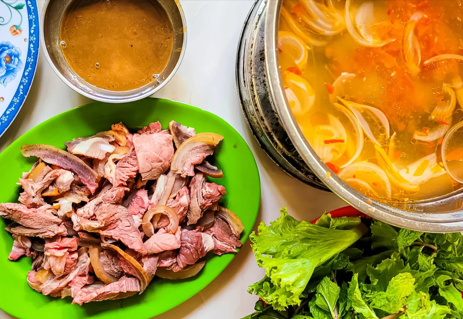 Bò nóng Phú Quý